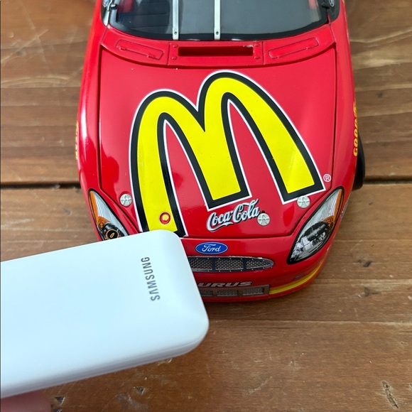 Nascar 1/24 Bill Elliott McDonald’s Action Elite - Picture 2 of 5